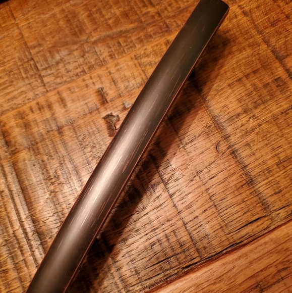 Cabinet pull - Picture 3 of 4